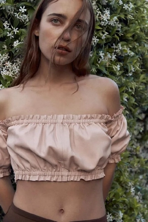 5 летних топов Zara, которые подойдут этим летом